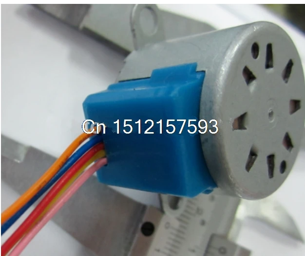 

Поворотный двигатель для кондиционера MP24GA5 5 в пост. Тока 12 В пост. Тока