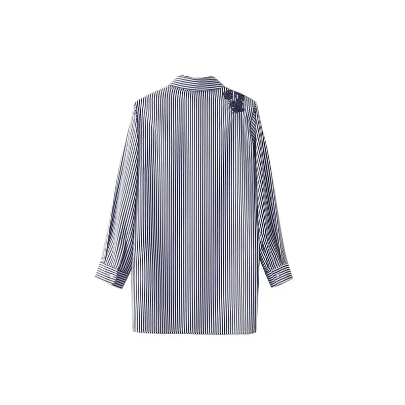 Модная женская рубашка в полоску с цветочной вышивкой и Боковым Разрезом блузка