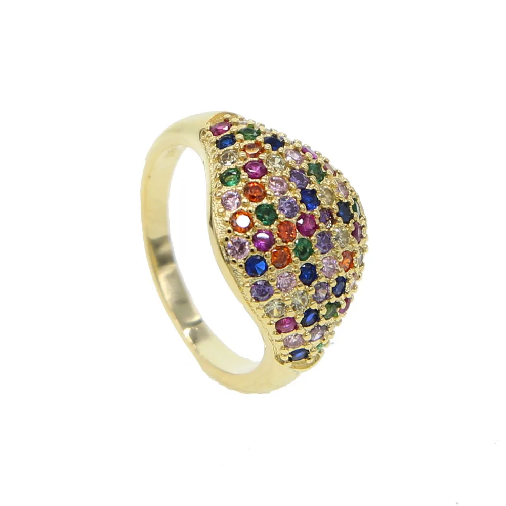 Классическое Обручальное кольцо с фианитом золотистого цвета инкрустацией