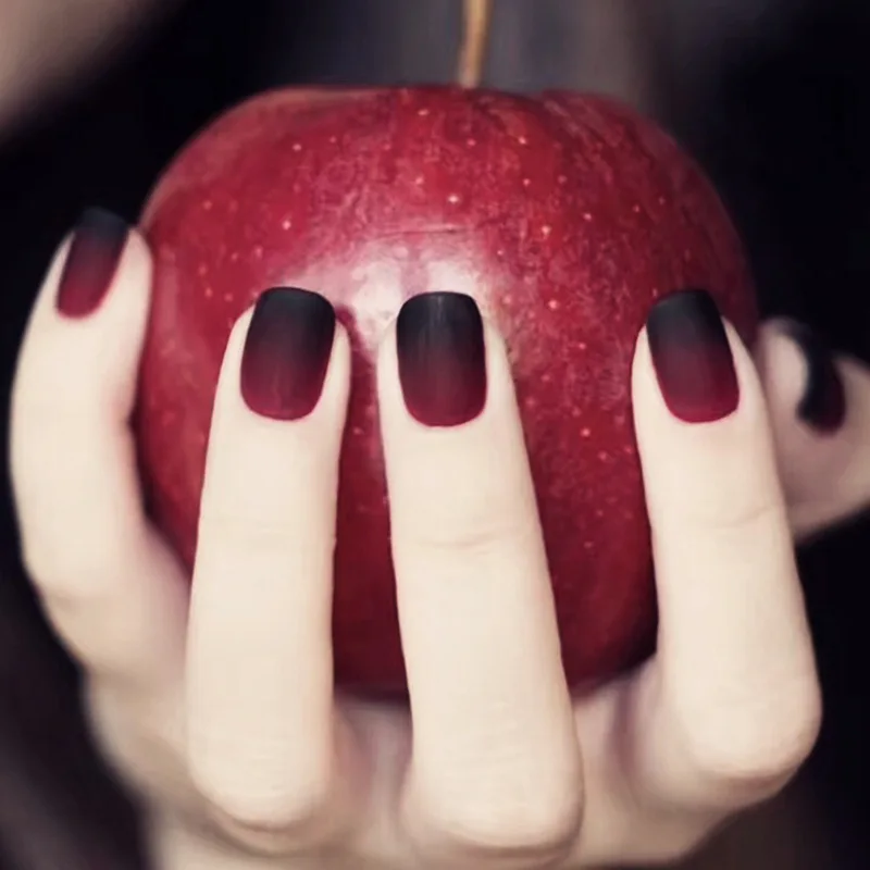 

24pcs/set Black-red gradient matte nail art tips