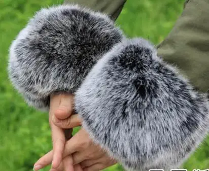 Осенне-зимняя женская большая манжета с кольцом для рук, меховая опора для запястья, искусственное кольцо для сна, грелка для рук с лисьим мехом - Цвет: picture color