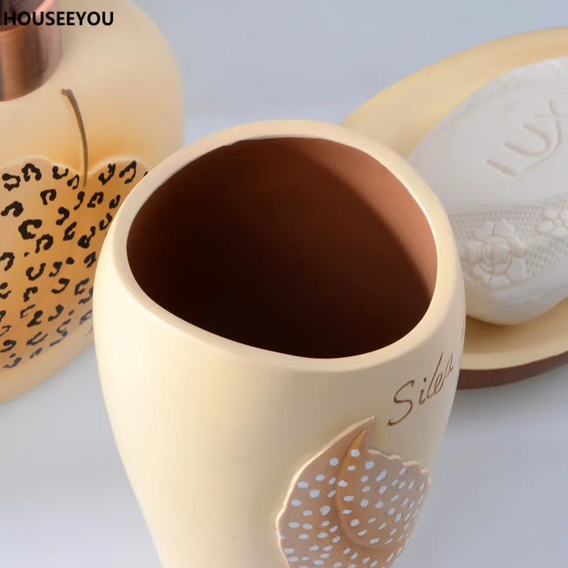 Набор аксессуаров для ванной комнаты 5 шт./компл. романтичный полимерный