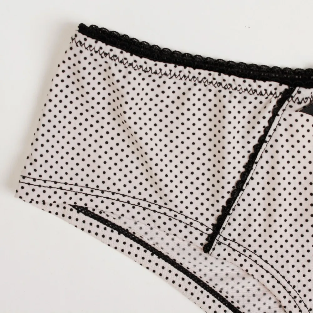 Милое в горошек нижнее белье для девочек черно белые трусики цвета повседневная