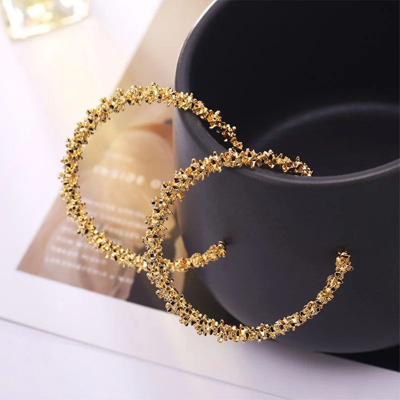 2019 горячие ювелирные изделия новый сплав серьги spiny ретро преувеличены