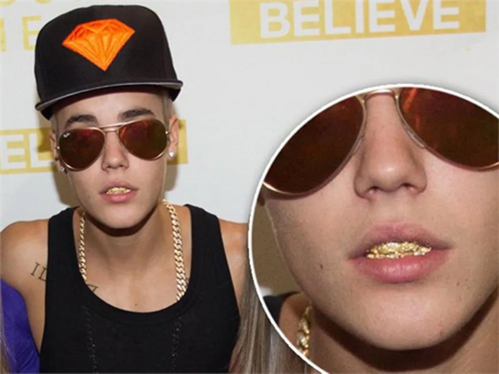 GUCY пользовательский подходят золото посеребренные хип-хоп ЗУБЫ Grillz верхней и нижней вампира зубы-клыки грили Шапки Набор с силиконовым