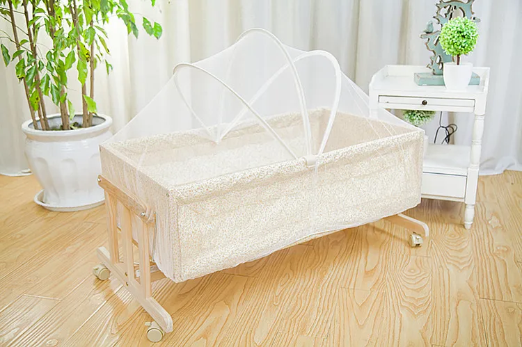 Simple Solid Wood Crib Baby Cradle Portable Infantt Bed Children's Bed Nets with Mosquito Net Roller 0-2month