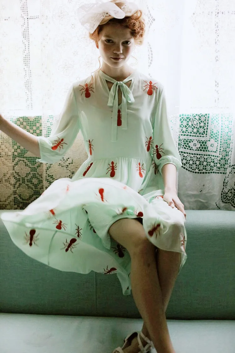 Женское винтажное шифоновое платье двойка с вышивкой красного и зеленого