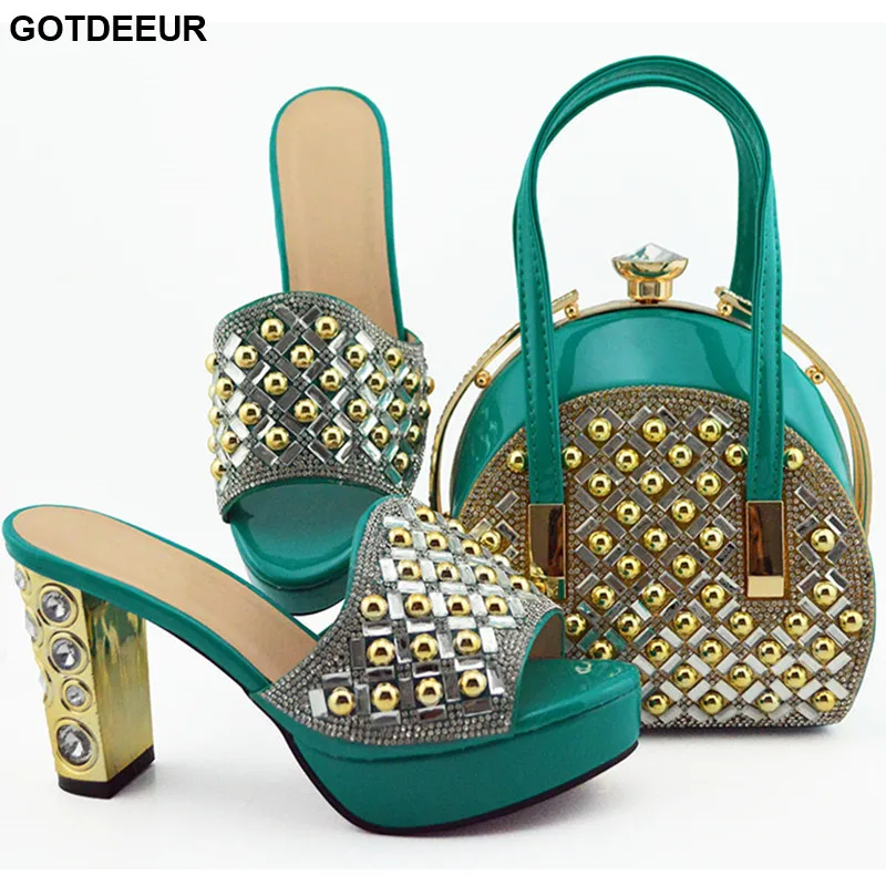 Итальянская женская обувь и сумочка в комплекте украшенные стразами комплект из