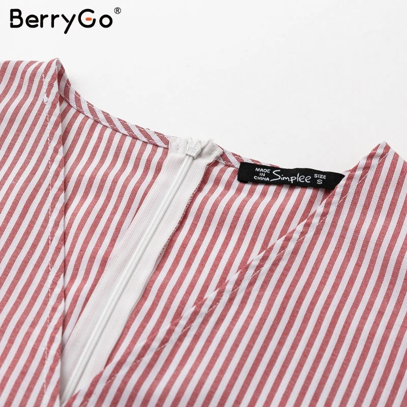 Женское платье в полоску BerryGo винтажное Хлопковое с длинным рукавом и v образным