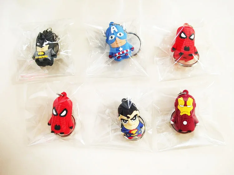 С героями комиксов Марвел, аниме игрушки Фигурки брелок Superman Spiderman Batman «Железный человек», Капитан Америка брелок для автомобильных ключей кольцо игрушки