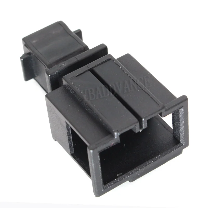 3B0 972 732 4 pin мужской Электрический корпус соединитель аксессуары для