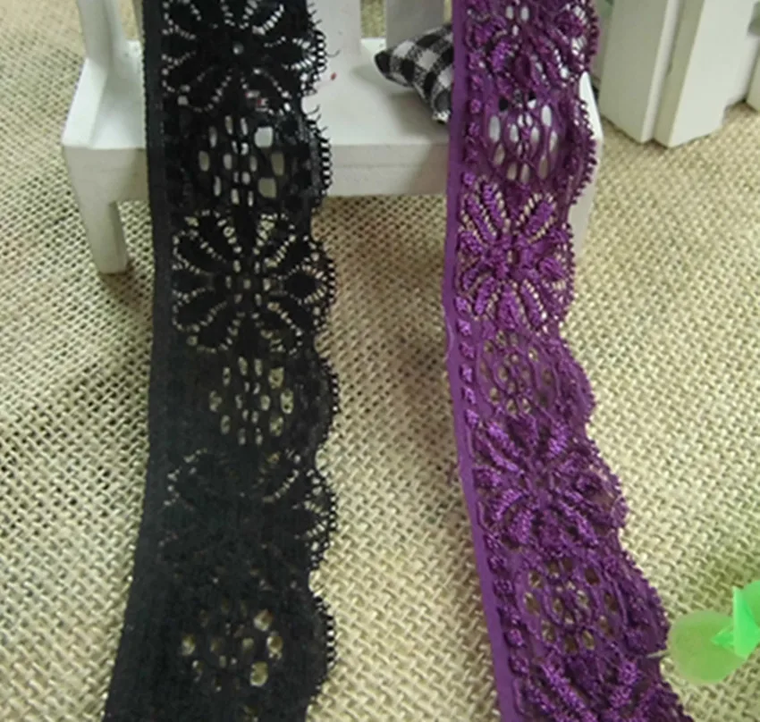 Товар из оптовой партии цвета: фиолетовый черный огранка эластичного материала с