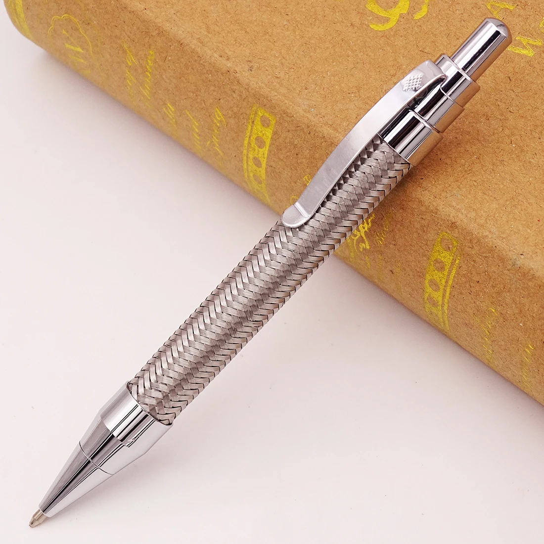 Jinhao Шариковая ручка из нержавеющей стали с серебряным зажимом Красивая ткацкая