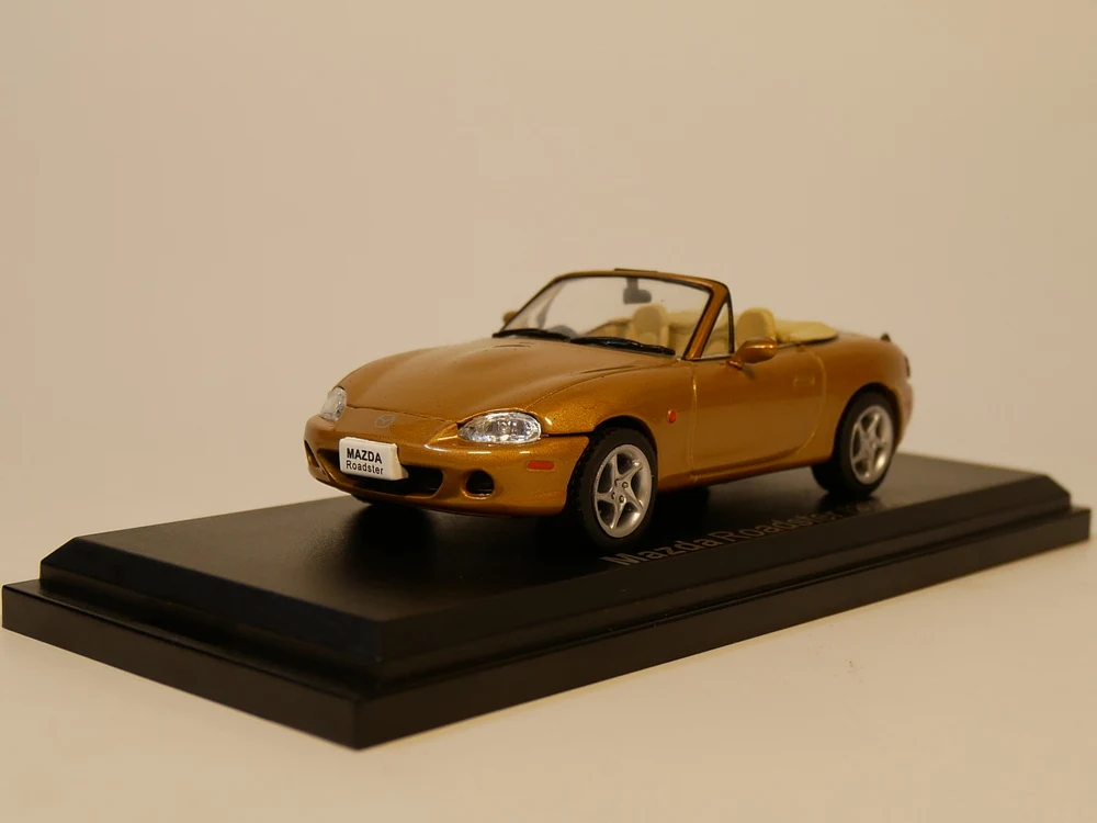 Авто ИНН NOREV 1:43 Mazda Roadster 2001 литьевая модель автомобиля| |