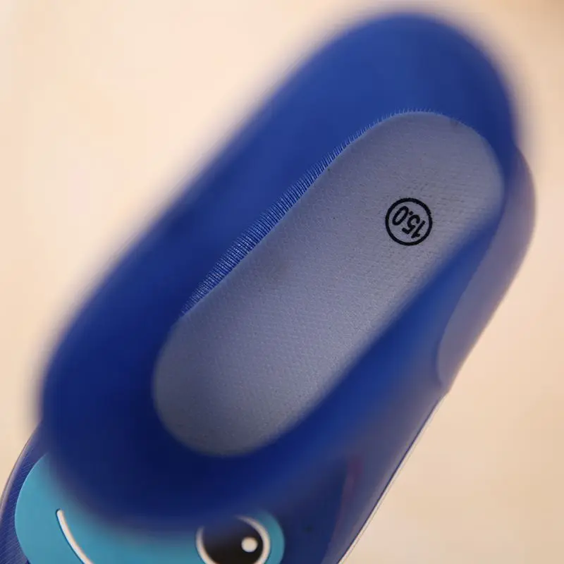 Новинка Милые детские зимние теплые непромокаемые сапоги с героями мультфильмов