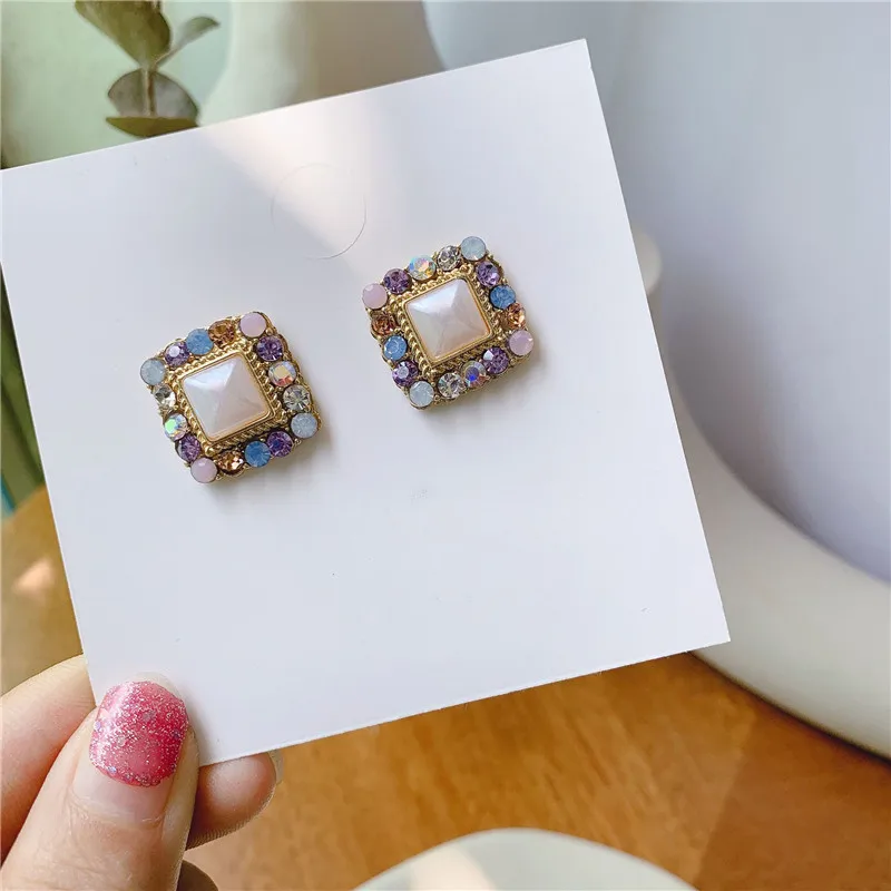 

Korea Spring Summer New Hot Vintage Colorful Rhinestone Simulated Pearl Stud Earrings For Women Round Square Heart Brincos Gifts