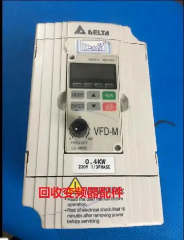 VFD004M21A используется 220В/230 кВт Delta VFD-M инвертор