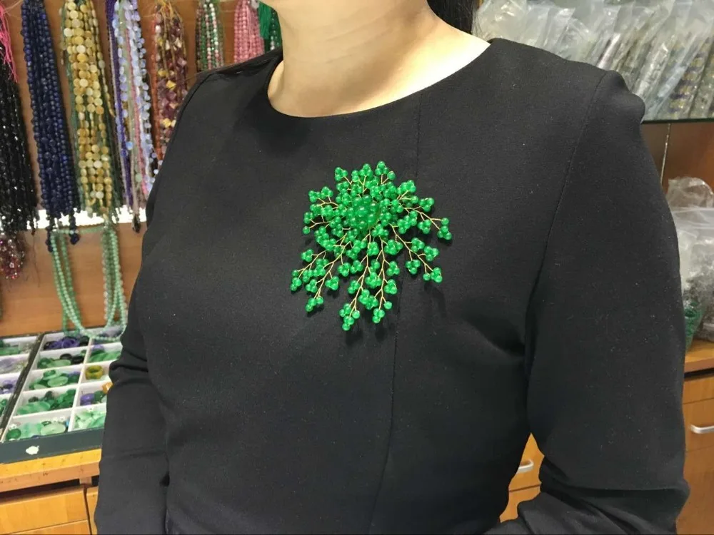 

latest design 4 inch 4mm green bead leaf and flower shape Brooch