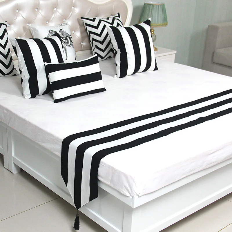 Colcha de rayas blancas y negras, ropa de cama de estilo Simple y moderno, bufanda de cama para boda, hogar, Hotel, dormitorio, funda de cama decorativa