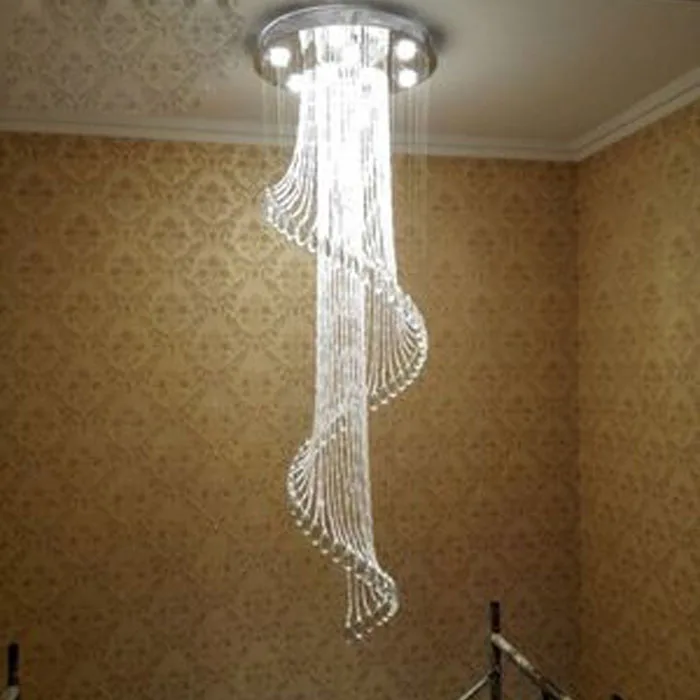 Роскошная вилла вращающаяся лестница длинная люстра современное простое