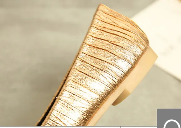 Женские туфли на плоской подошве с пряжкой Цвет золотистый серебристый черный