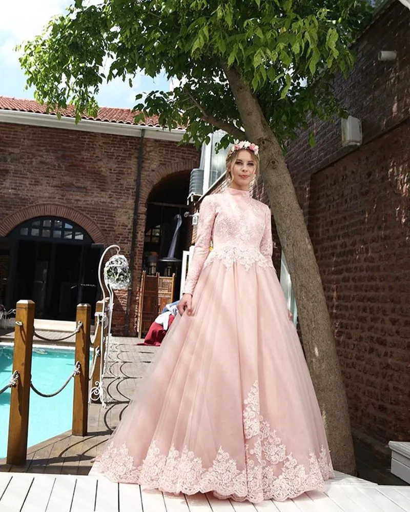 Женское винтажное мусульманское платье розовое кружевное свадебное с длинным