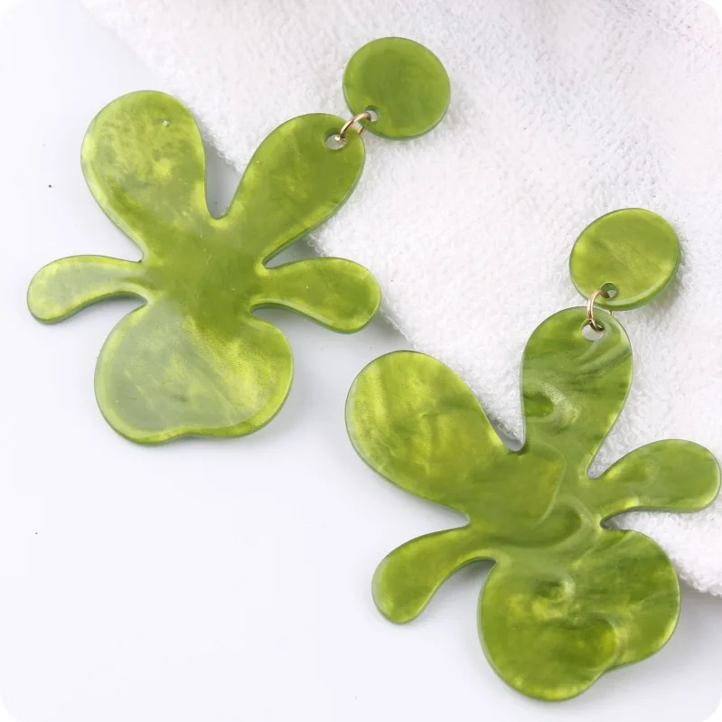 Женские серьги в богемном стиле большие акриловые форме листьев 2020 | Украшения и