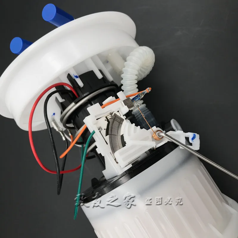 12V топливный насос в сборе для Ford C-Max Фокус C-Max Focus II для Mazda 3 0986580951 OEM: Z605-13-35XG 3M51-9H307-AB
