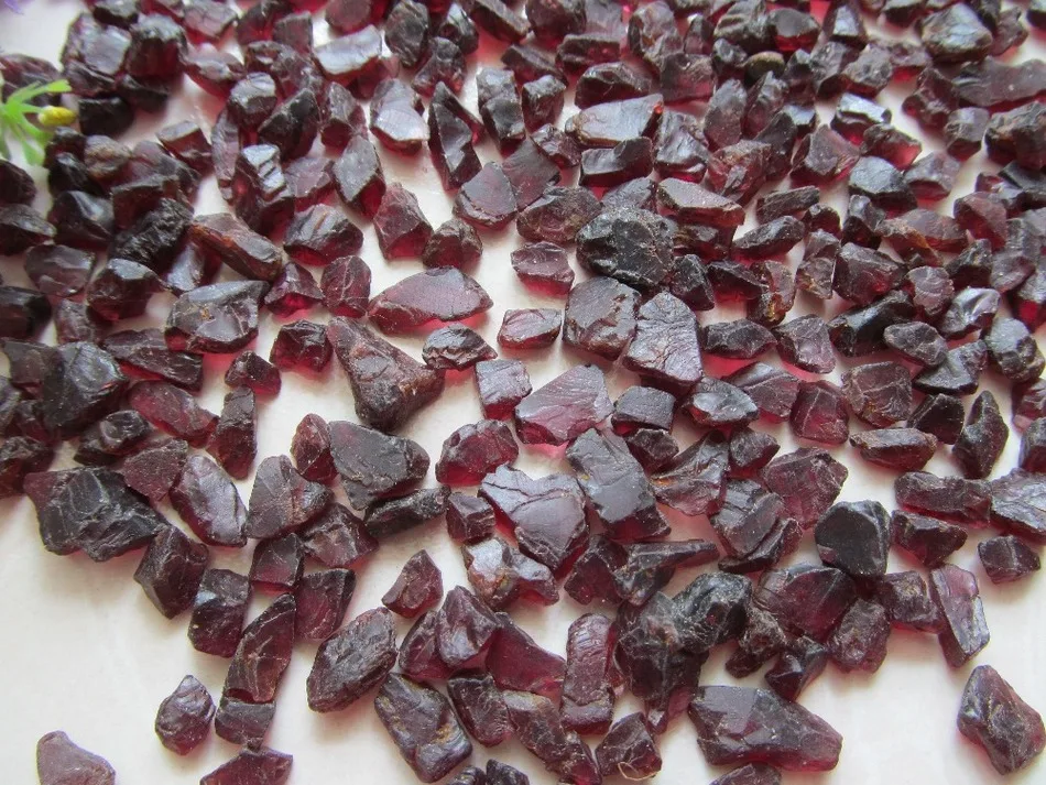 AAA ++ натуральный красный гранат кварцевый кристалл опущенный камень