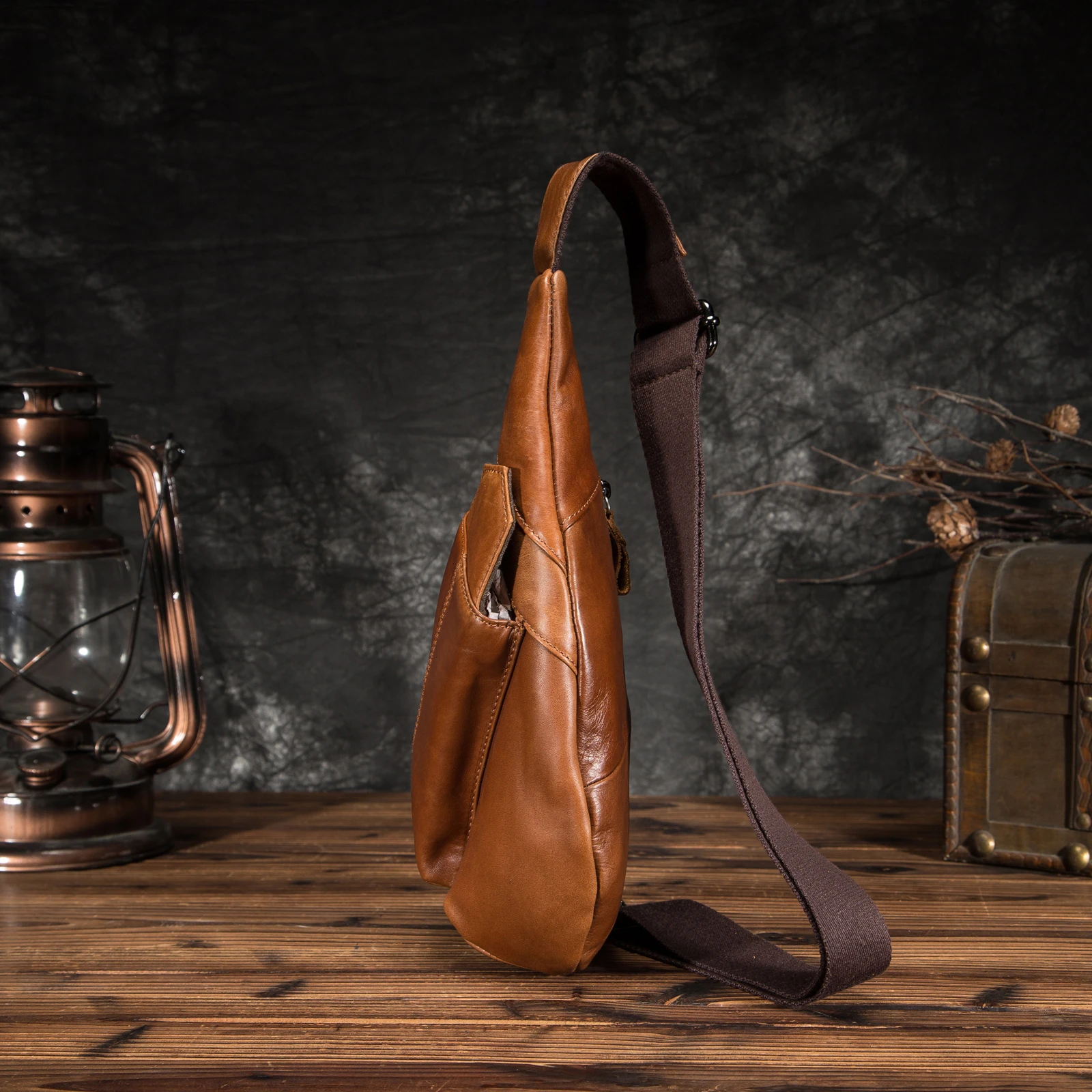 melhor Qualidade Dos Homens De Couro Original Moda Tringle Peito Pacote Saco Design Masculino Estilingue Crossbody Um Ombro Mochila Daypack 8809