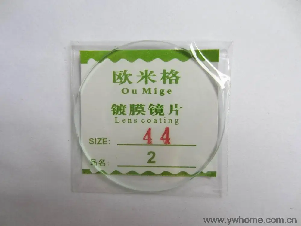 

Часы наручные из плоского стекла диаметром 44 мм толщиной 2,0 мм