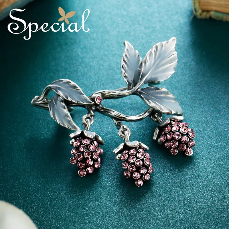 

Special European and American style multi-sweater brooch feminine brooch silk scarf buckle shawl buckle three cranberries S1813B