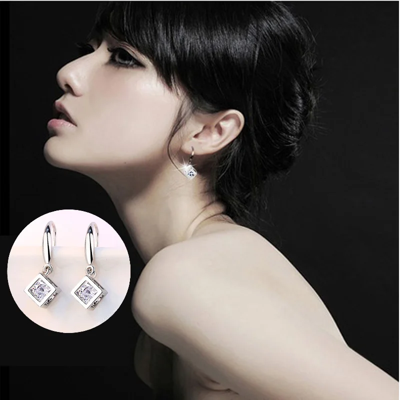 Набор свадебных украшений ожерелье и серьги с фианитом | Украшения аксессуары