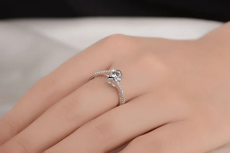 Женское кольцо из серебра 925 пробы с фианитом | Украшения и аксессуары