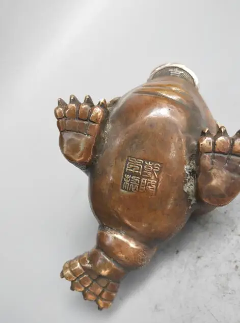 

Chinese pure brass Seven stars golden toad wealth statue