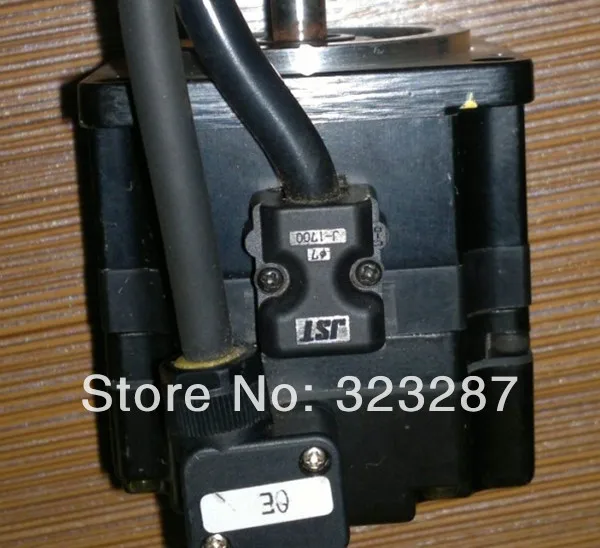 

Servo Motor SGMPS-01ACA61Used & Tested Working
