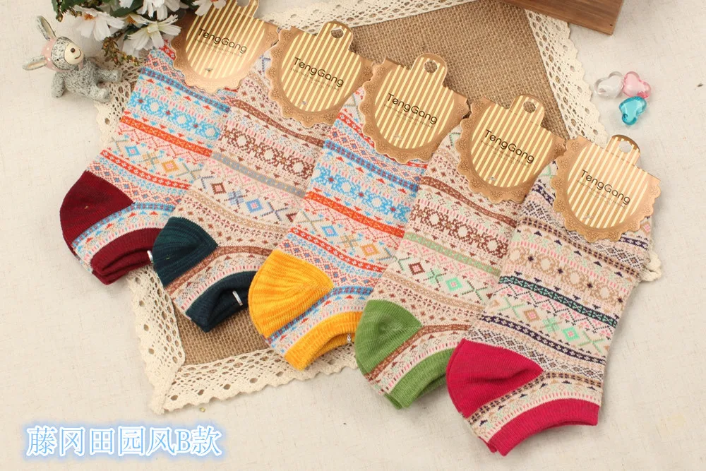 10Pairs/Lot New explosion of family name wind cotton short socks Ms. Zhuji factory wholesale Department | Женская одежда