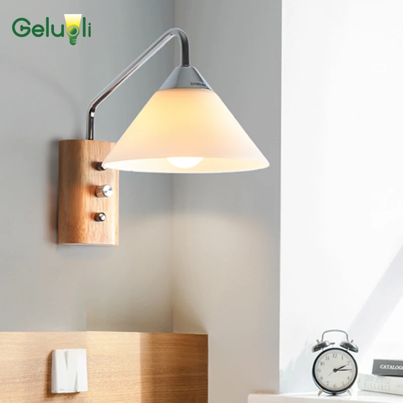 Настенное комнатное светодиодное бра с цоколем E14 встроенный выключатель