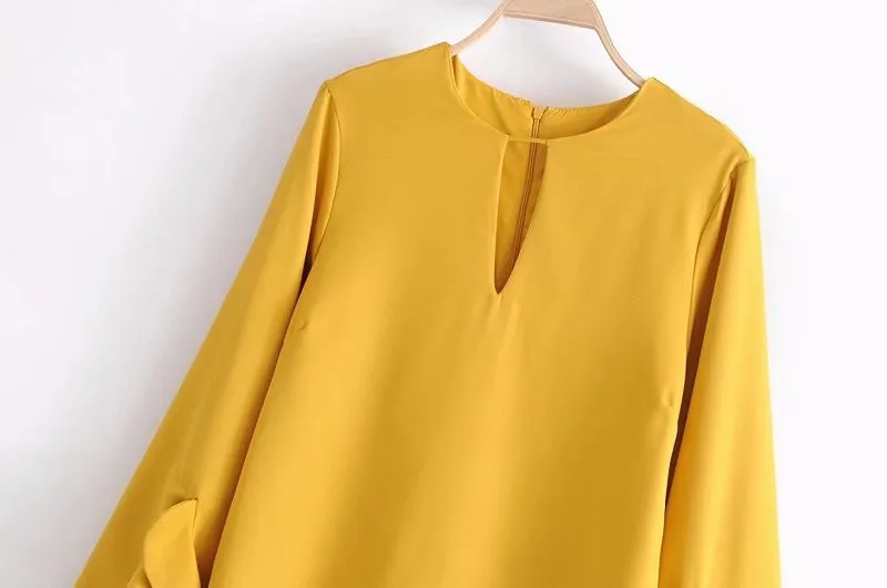 Korobov 2019 Spring New Fashion Blouse Feminina Vintage Solid Female Shirt O-Neck Flare Sleeve Yellow Split Blusas 76750 |