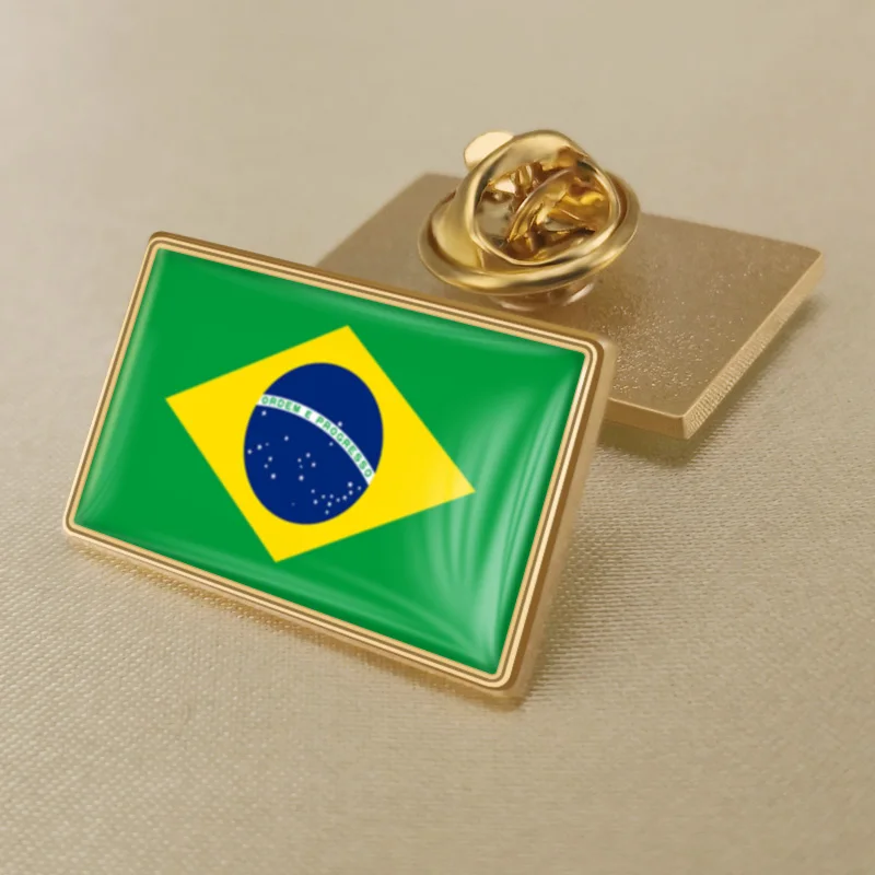 Герб Бразилии в карта Национальный флаг Эмблема с национальным цветочным брошь