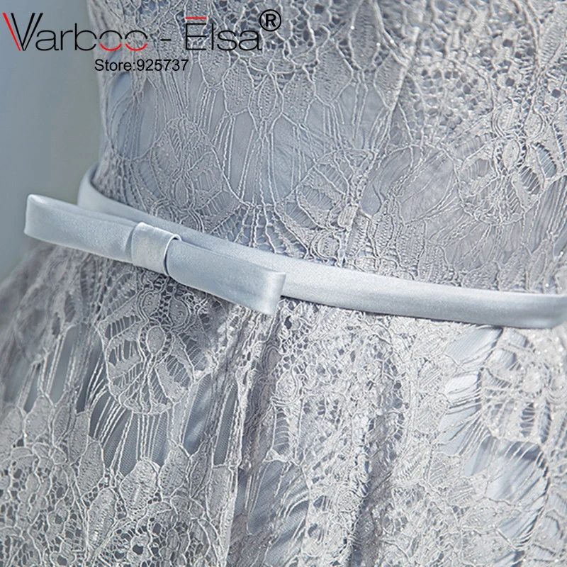 Женское платье подружки невесты серое кружевное с рукавами крылышками