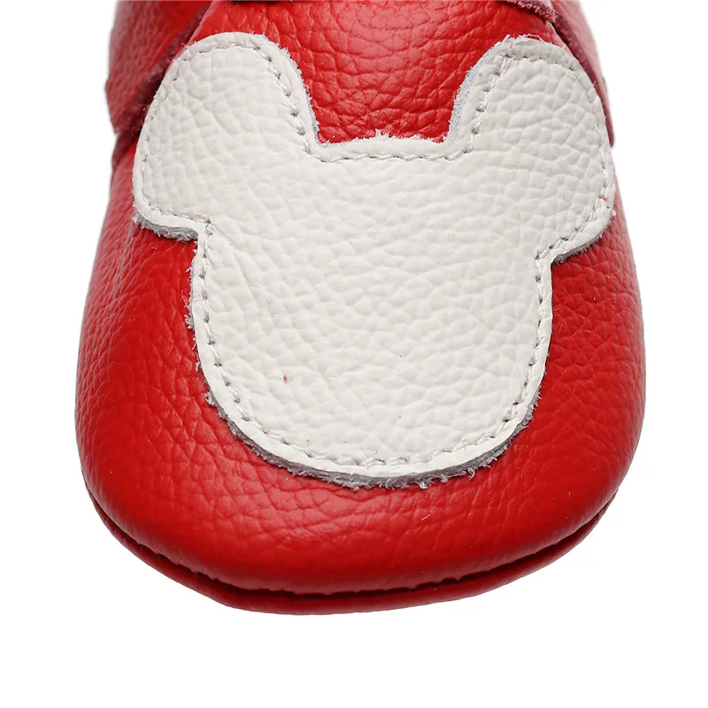 Осенняя обувь для маленьких девочек с Микки Маусом Мягкая из натуральной кожи