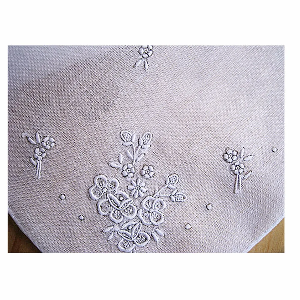 Белый платок ручной работы 100% хлопок мягкий тонкий женский с аппликацией