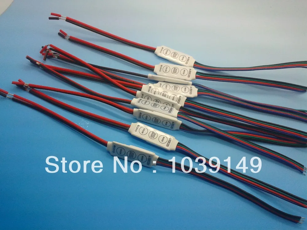 Вход постоянного тока 8 ~ 16 В Контроллер RGB для светодиодного освещения с 3