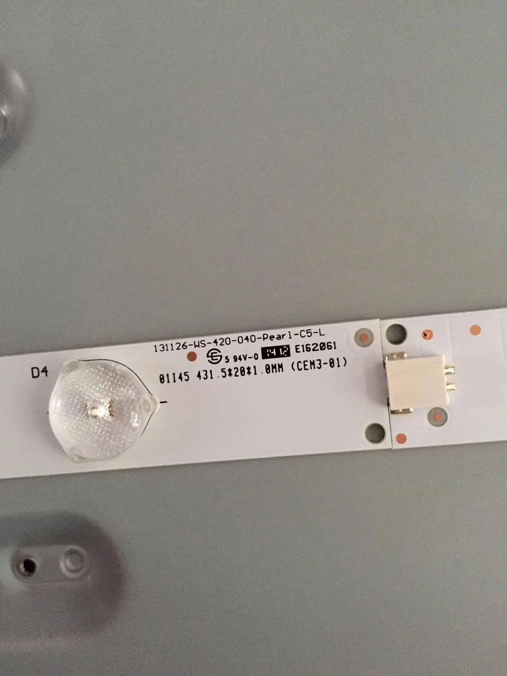 Светодиодная панель для P anasonic TH 42A400C подсветки телевизора 131126 WS 420 040 PEAR1 C5 R L 1