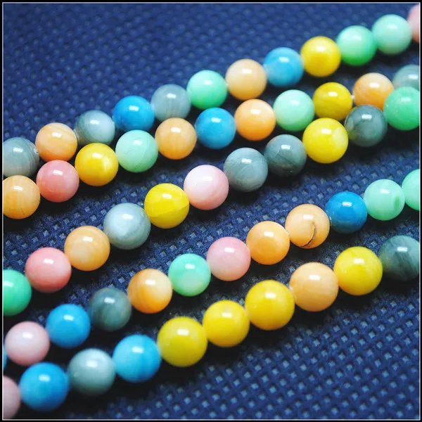 пластмассовые бусинки. бусины разноцветные 4мм. крупные яркие бусы. Charming beads. бусины с большим отверстием.