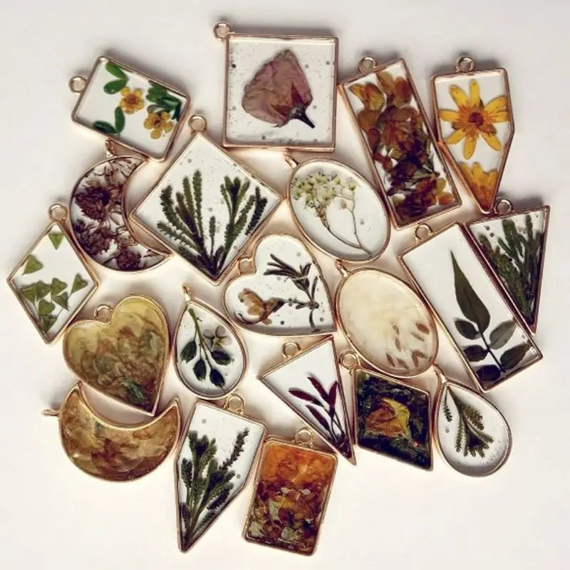 

9Pcs Cute Cat Pendant Metal Frame Jewelry Making UV Resin Charms Bezel Setting