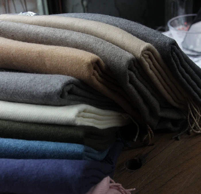 

Senior Soft Feel Do Not Tie the Skin Monochrome Couple Warm Autumn and Winter Scarves Retro Tassels