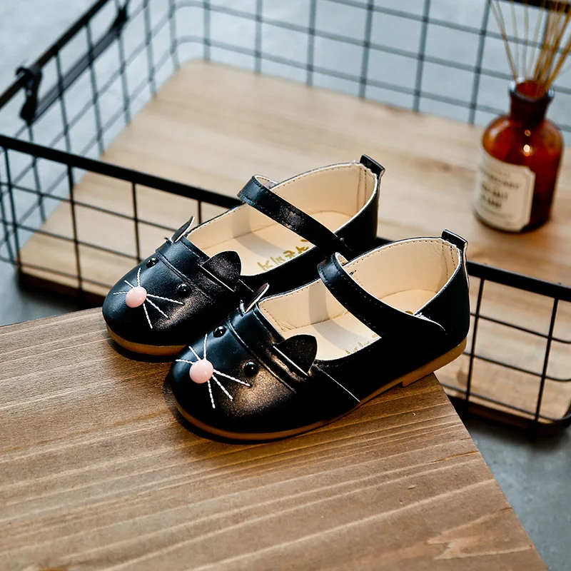 Детские кожаные кроссовки на плоской подошве с ушками | Детская одежда и обувь