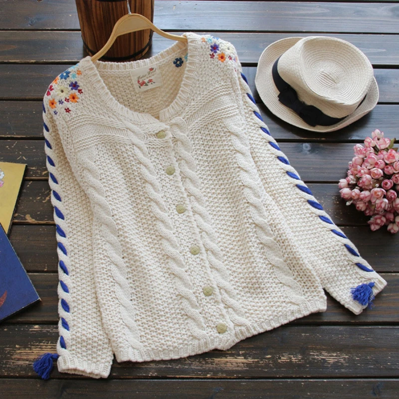 flower embroidery twisted o-neck long-sleeve sweater cardigan |